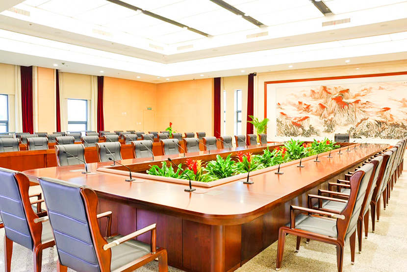 歐時家具解析辦公室家具會議桌定制為何要實體定制