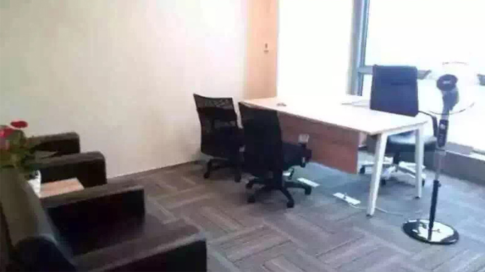 萬(wàn)達(dá)廣場(chǎng)-歐時(shí)家具辦公家具定制案例