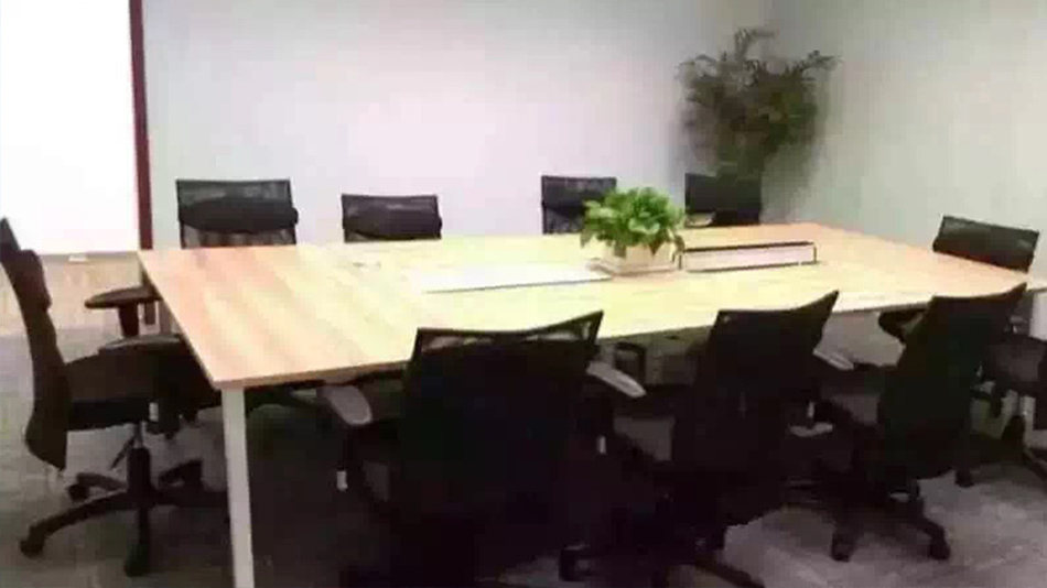 萬(wàn)達(dá)廣場(chǎng)-歐時(shí)家具辦公家具定制案例