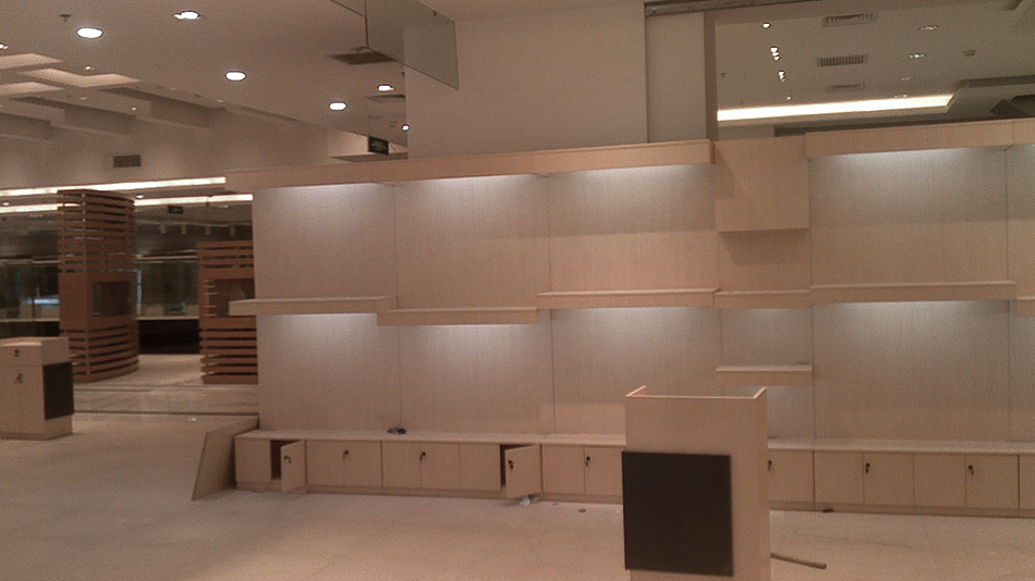 百盛購物-歐時家具辦公家具定制案例